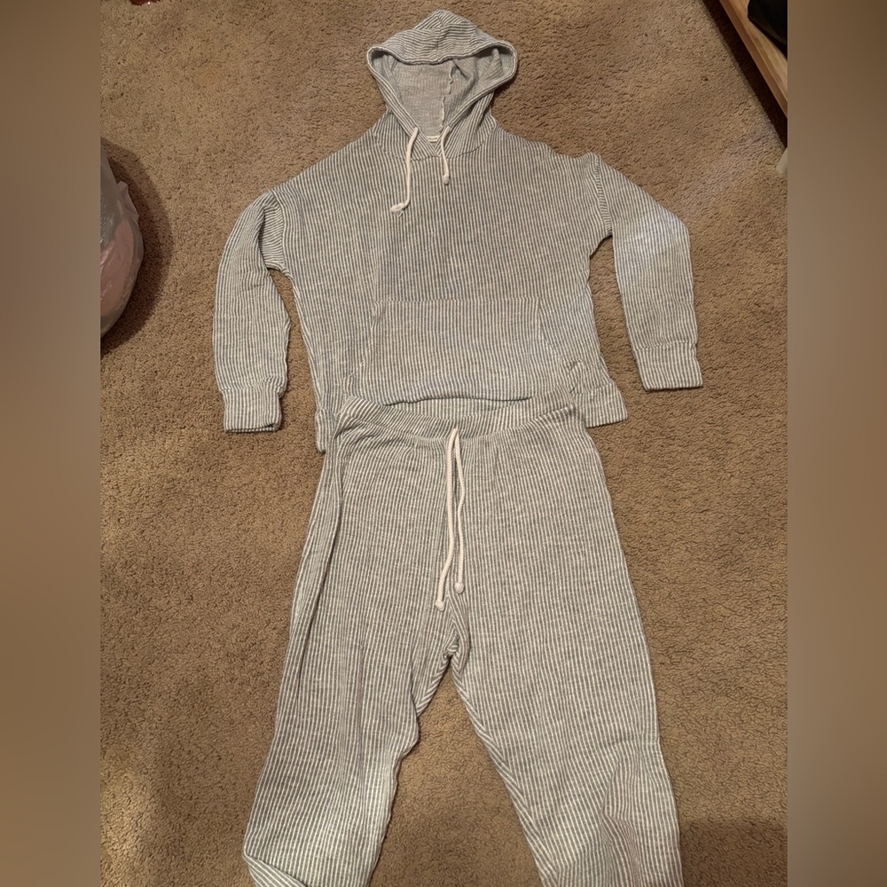 Caution to the Wind Gray Women's Pajama Set - Picture 2 of 4